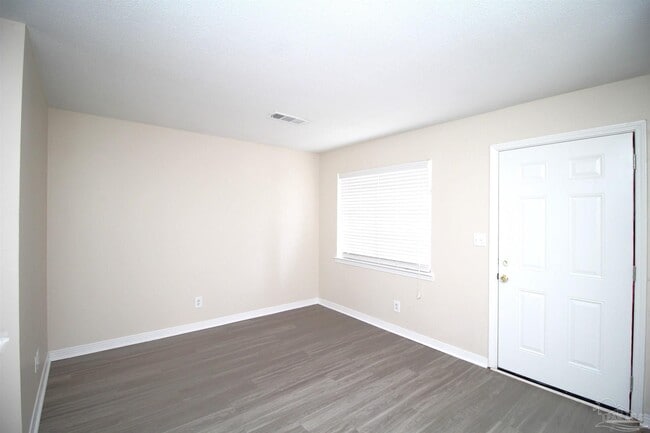 Photo - 10151 Guidy Ln