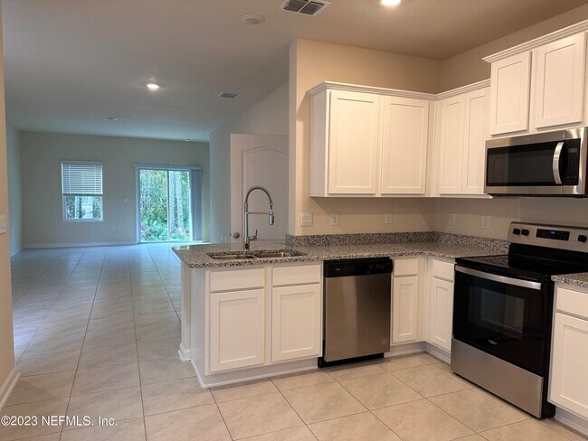 Photo - 174 Pasadena Dr