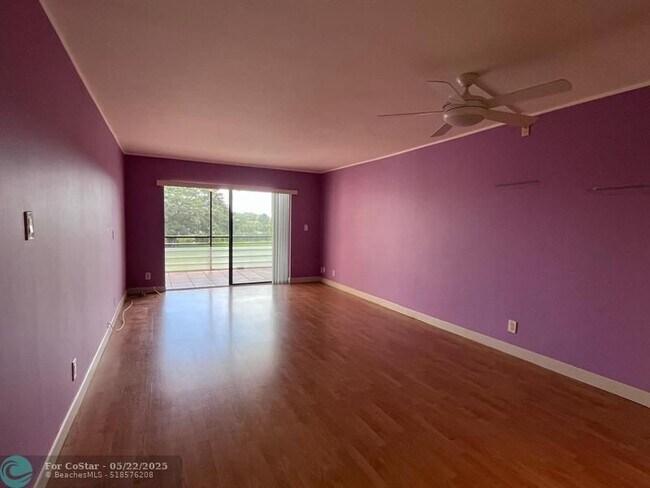 Photo - 9355 SW 8th St Unidad 320 Rental