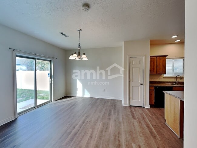 Photo - 247 Boston Dr