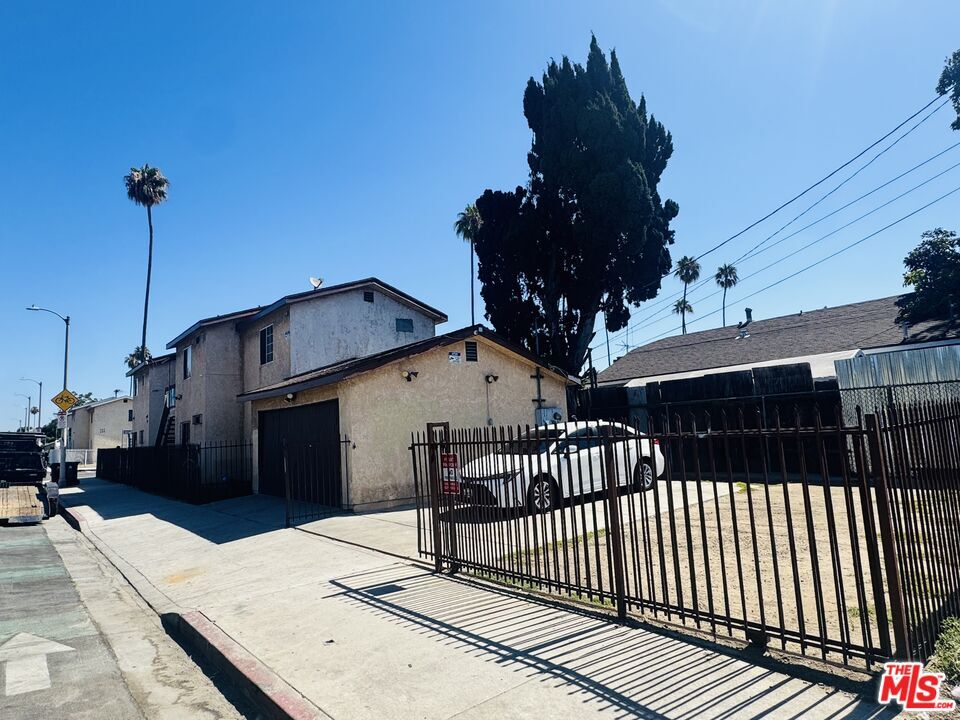 Photo - 7706-7706 S Grand Ave