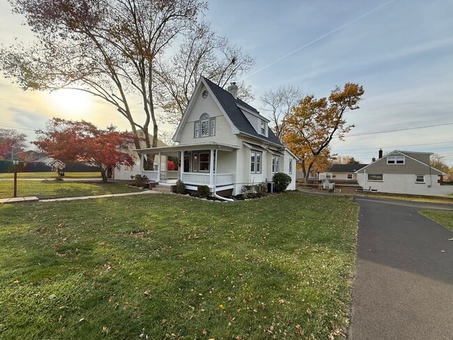 Photo - 860 Church St Casa