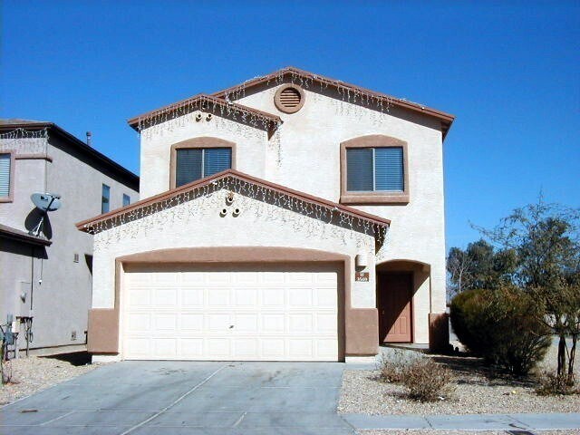Large 4 bedroom home with Den - Corner lot... - Large 4 bedroom home with Den - Corner lot...