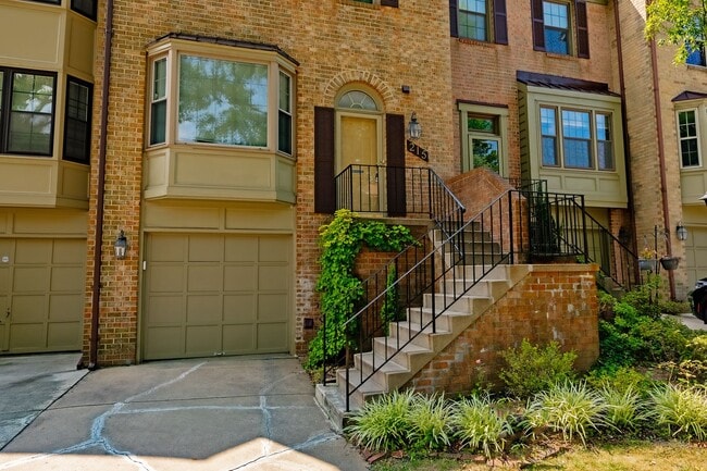 Photo - Great 3br 2.5 Bath Townhome in Rockville MD