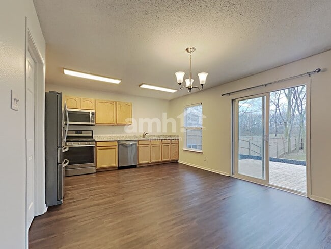 Photo - 6721 Earlswood Dr