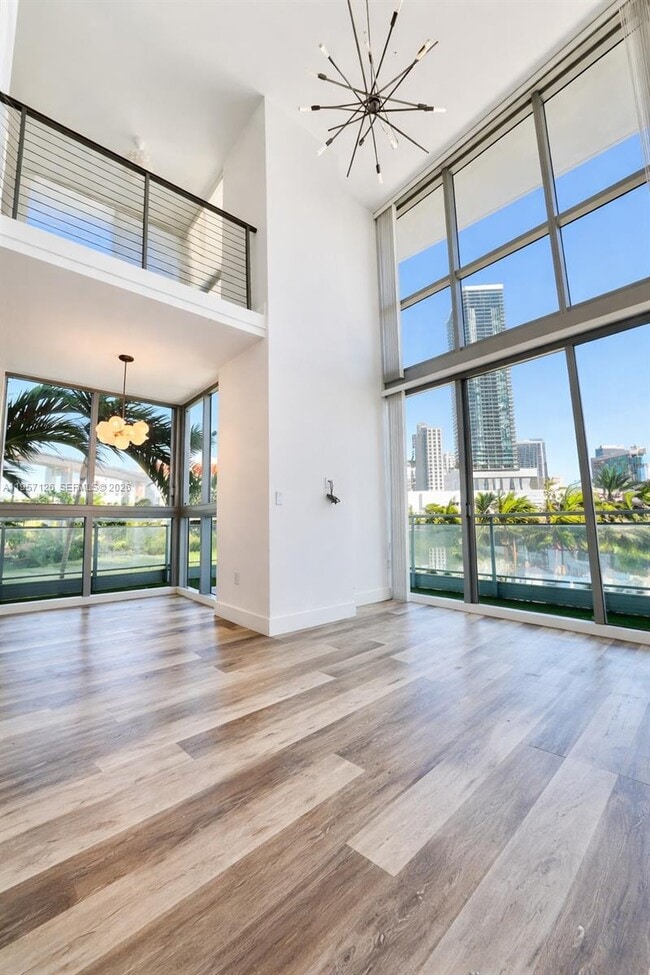 Photo - 90 SW 3rd St Unidad TH300A