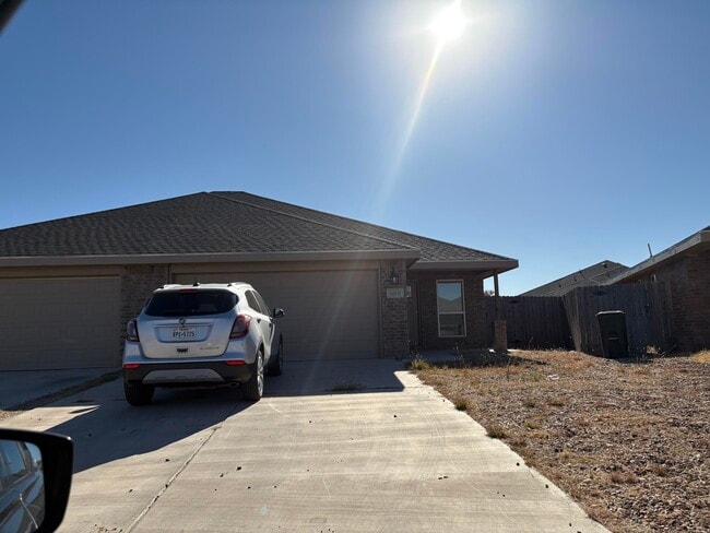 Photo - 5609 Jarvis St