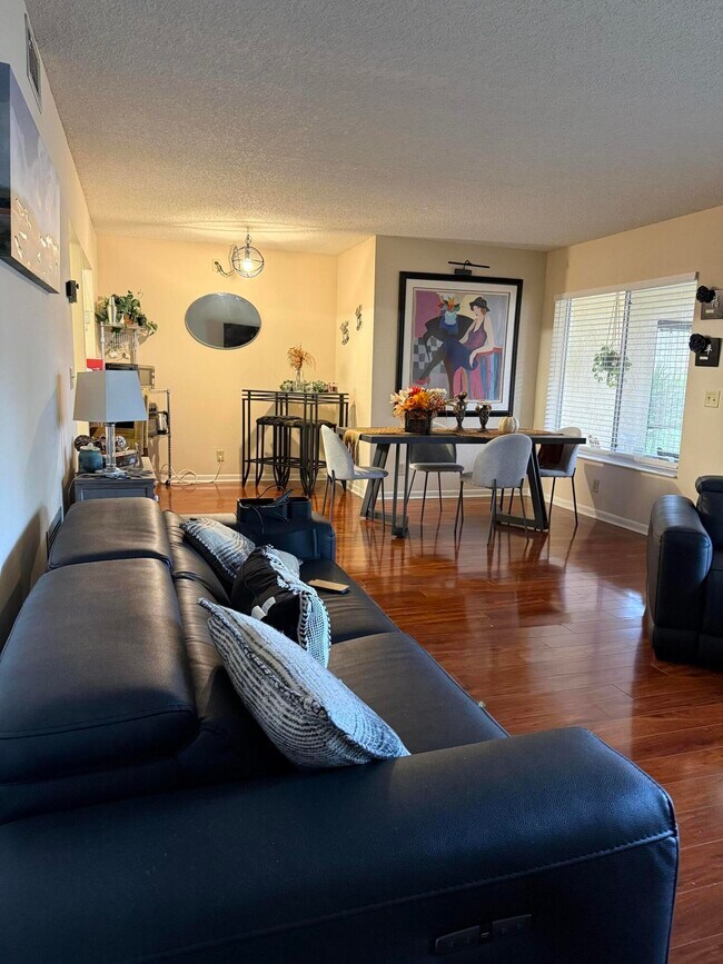 Photo - 329 Knotty Pine Cir Unit A-1