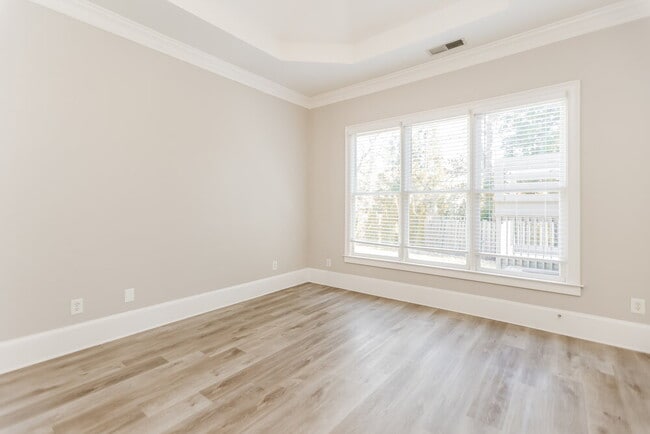 Photo - 4654 Jefferson Ridge Way