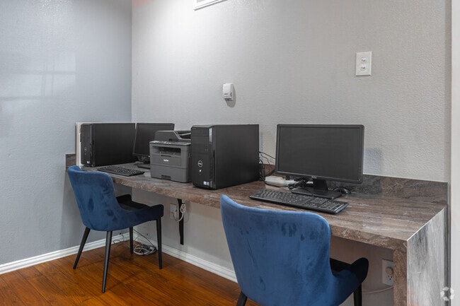 Business Center - Santa Fe Apartments
