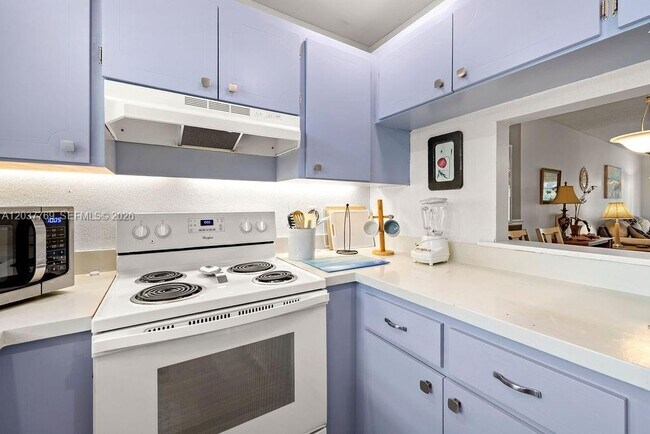 2800 Indian River Blvd Unit R9