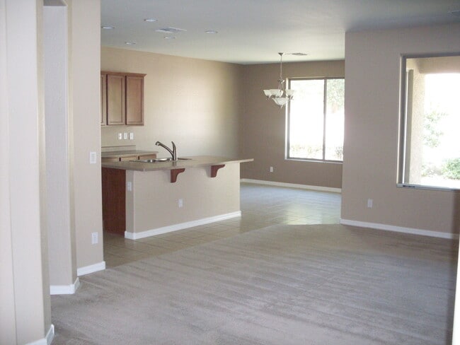 Photo - AVAILABLE NOW!!! - Amazing 4 bedroom singl...