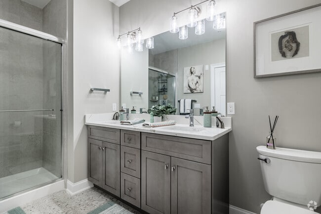 2BR, 2BA - 1,485SF - Bathroom