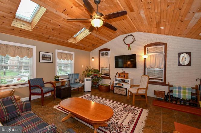 Sala de estar - 19 N 2nd St