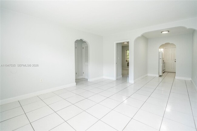 Photo - 7829 Carlyle Ave Unit 2