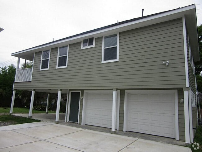 Building Photo - 3223 Charleston St Rental