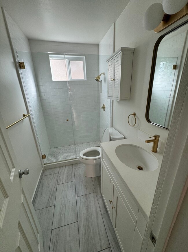 Photo - 8437 Blackburn Ave