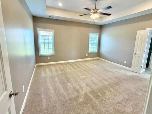 Photo - Now Leasing A 5 Bedroom 3 Bath Home In Olive Branch