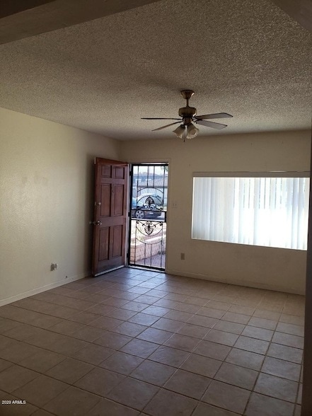 Photo - 3327 W Joan De Arc Ave