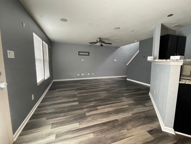 Photo - 1711 Lynford Dr