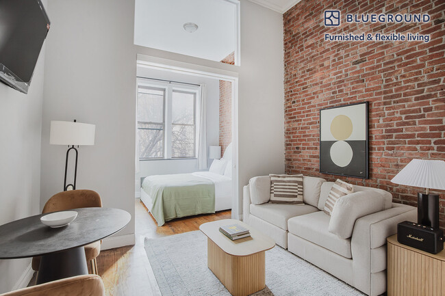 Building Photo - 234 W 14th St Rental