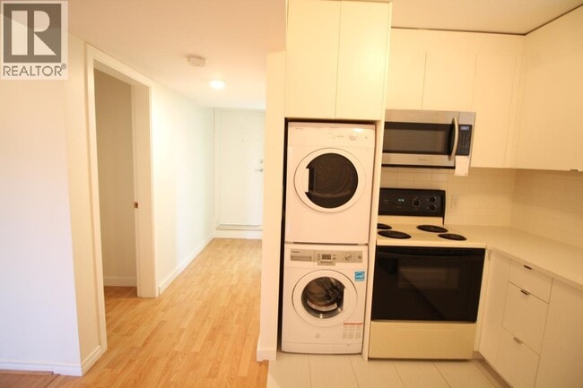 Photo - 3950 Lillooet St
