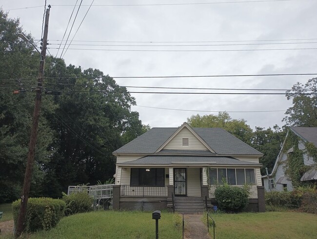 Building Photo - 2213 E 3rd St Rental