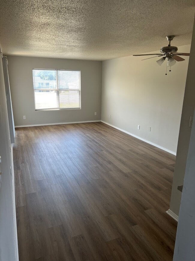 Photo - Pinecrest Village