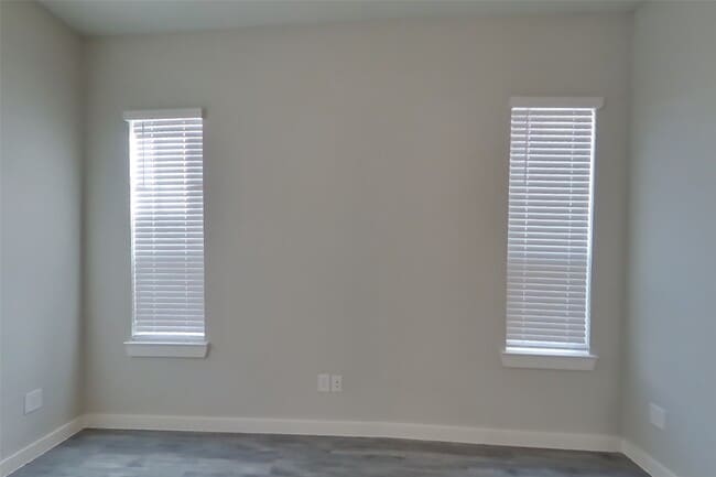 Photo - 9835 Willow Creek Commerce Dr