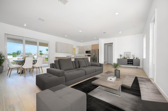 Photo - 15261 Brainbridge Cir