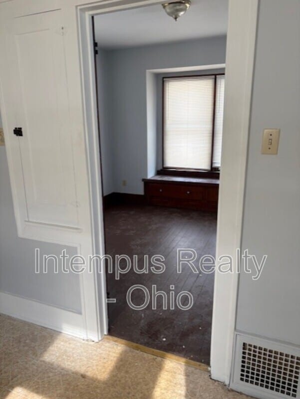 Photo - 437 Nevada Ave NW