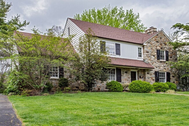 Alapocas beauty - 4 bedrooms, 2full baths ... - Alapocas beauty - 4 bedrooms, 2full baths ... House