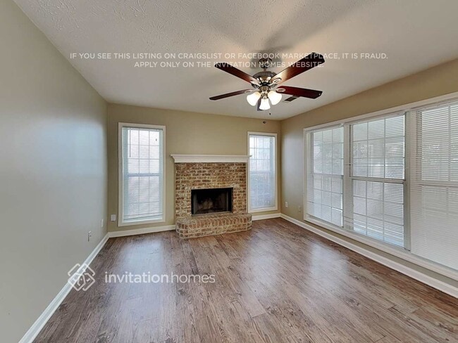 Photo - 1042 Simon Park Cir