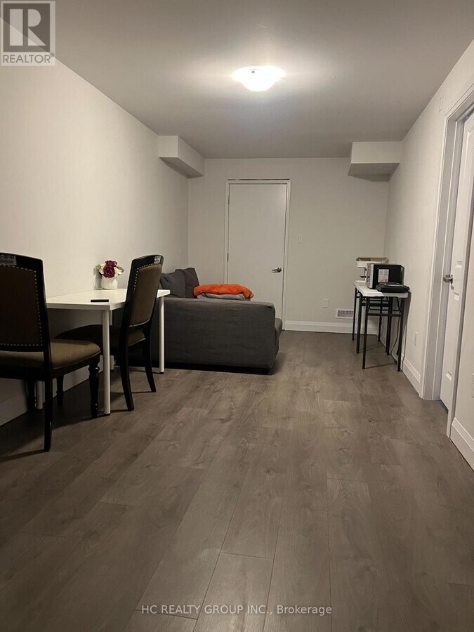 Photo - 113 Seguin St