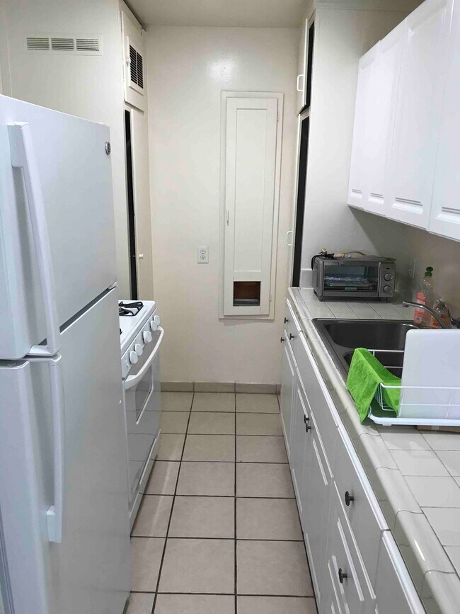 479 Landfair Ave