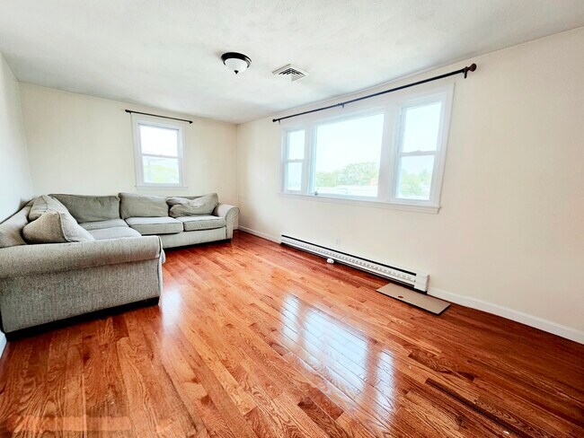 Photo - 74 Dunboy St Unidad 2