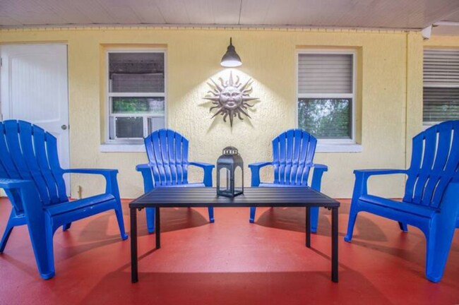 Photo - 3120 Peel Ave