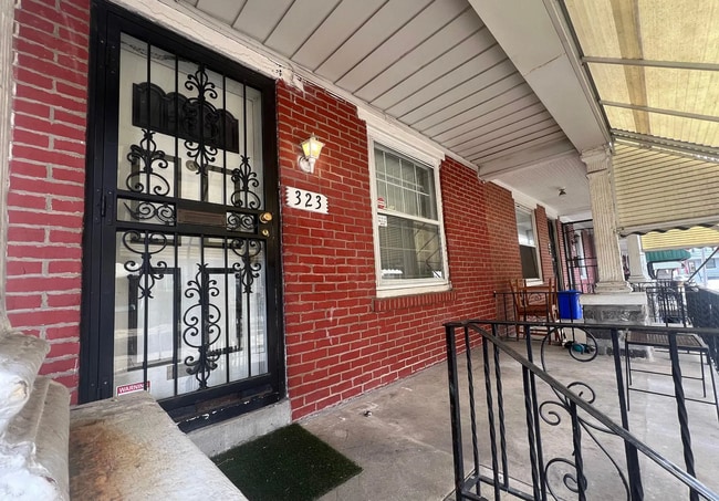 Building Photo - 323 N Redfield St Rental