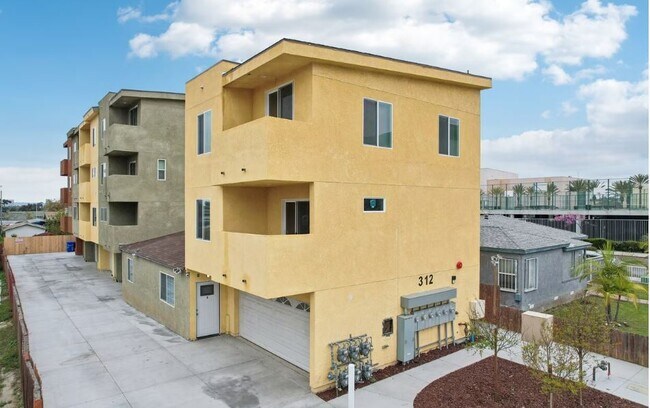 Rodessia Luxury Apartments - 312 S 49th St
