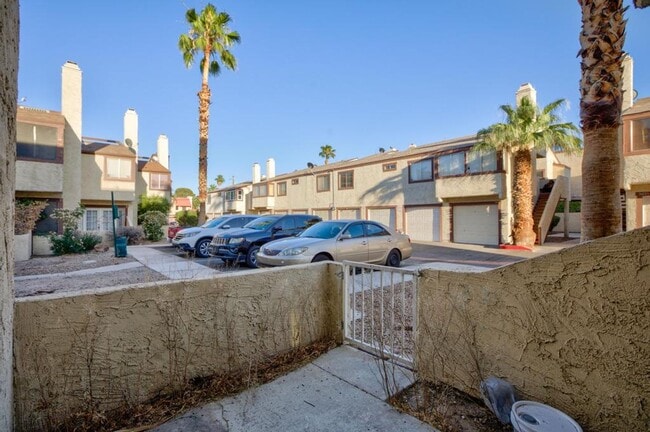 Photo - 2 bedroom, 2 bath town house minutes from the Strip