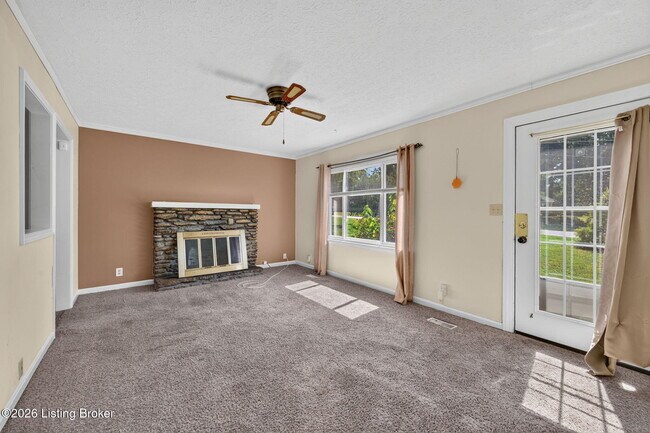 6705 Robin Rd