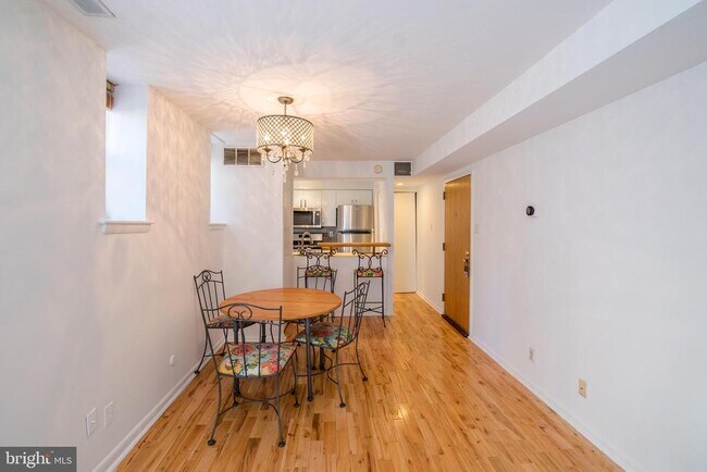 Photo - 1137 Pine St Unit 103