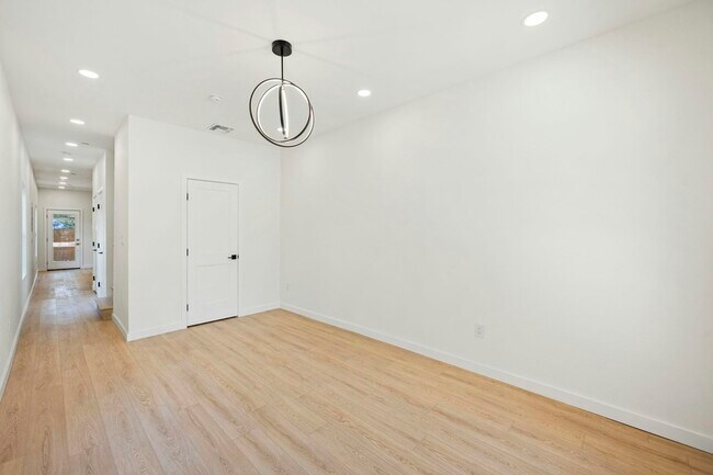 Photo - 726 Arthur St