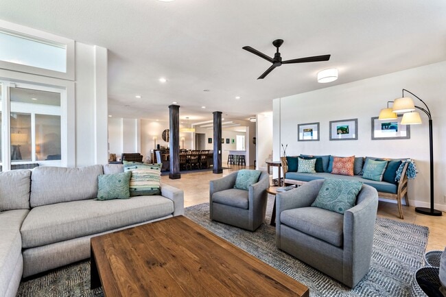 Photo - Hawaii Life Presents Hale Maluhia Beachfro...