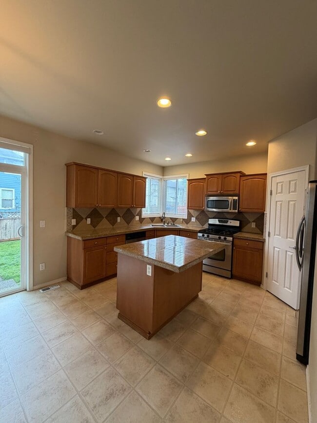 Photo - 7125 Axis St SE