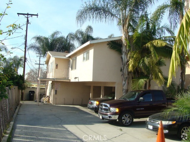 Building Photo - 8017 Comstock Ave Unit c Rental