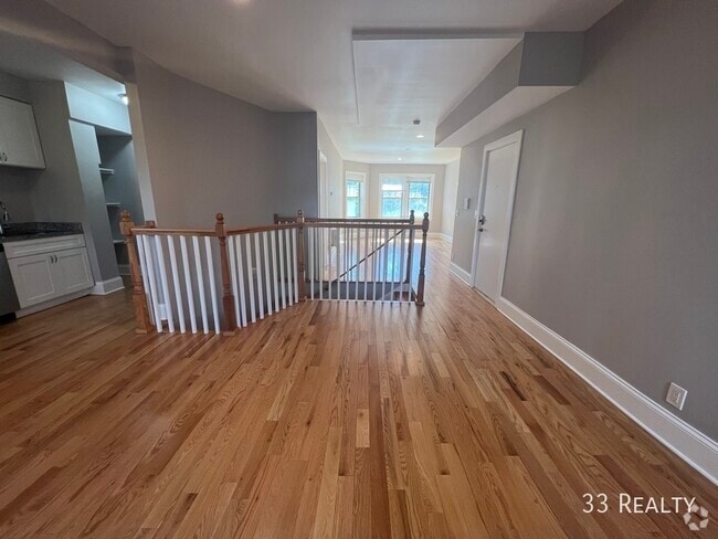 Building Photo - 936 Pleasant St Unit 1P Rental