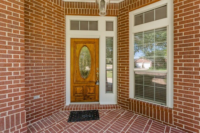 Photo - 21915 Rivergate Ct