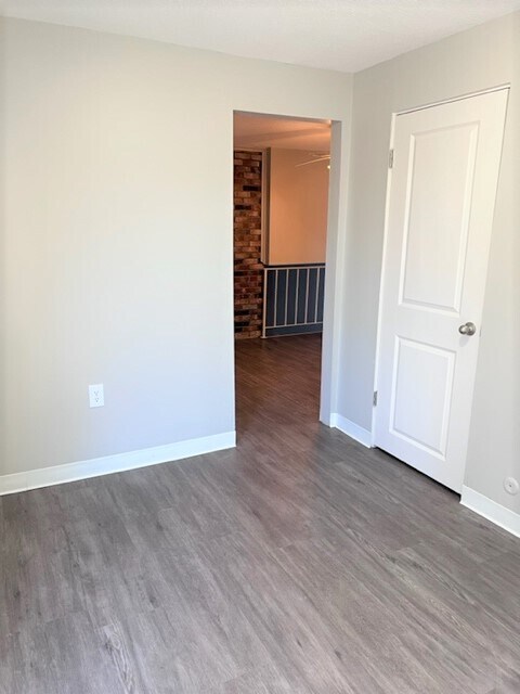 Yarmouth Pointe Apartment Homes