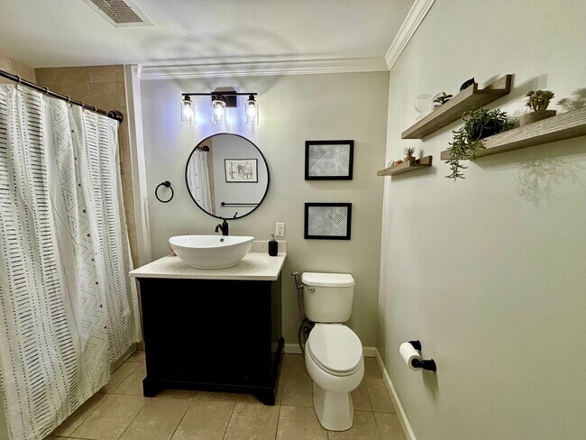 Photo - 34 School House Dr